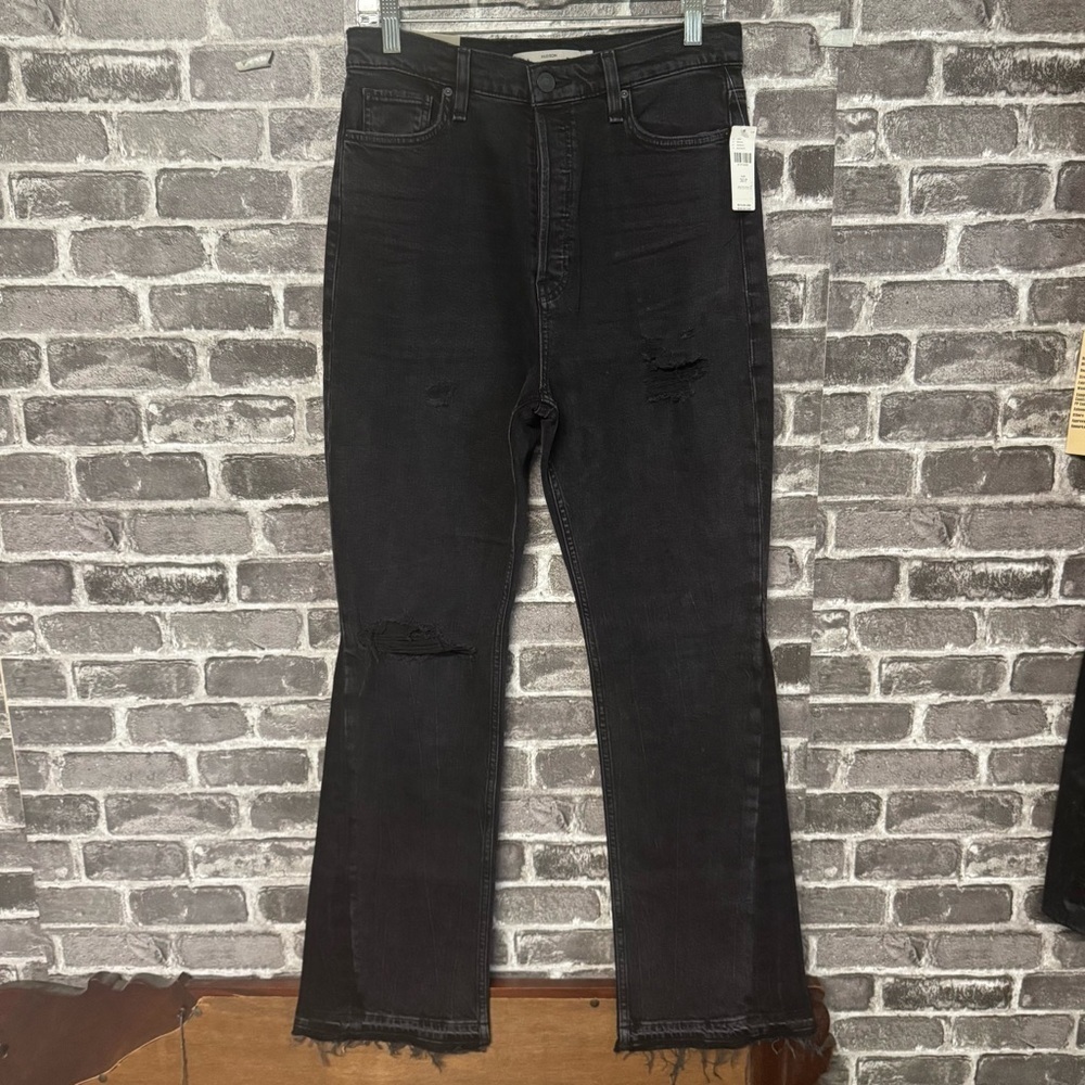 NWT Hudson Faye Ultra High-Rise Flare Petite jeans black raw hem